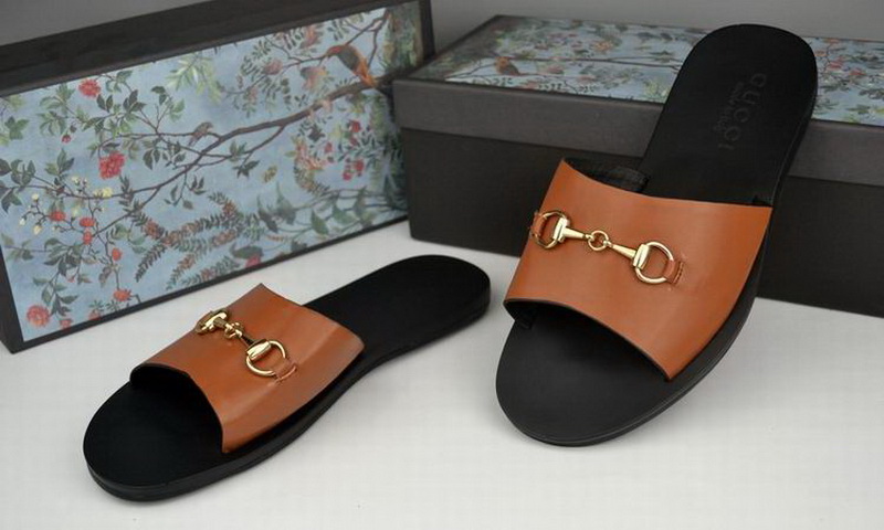 Gucci Slippers Woman--229